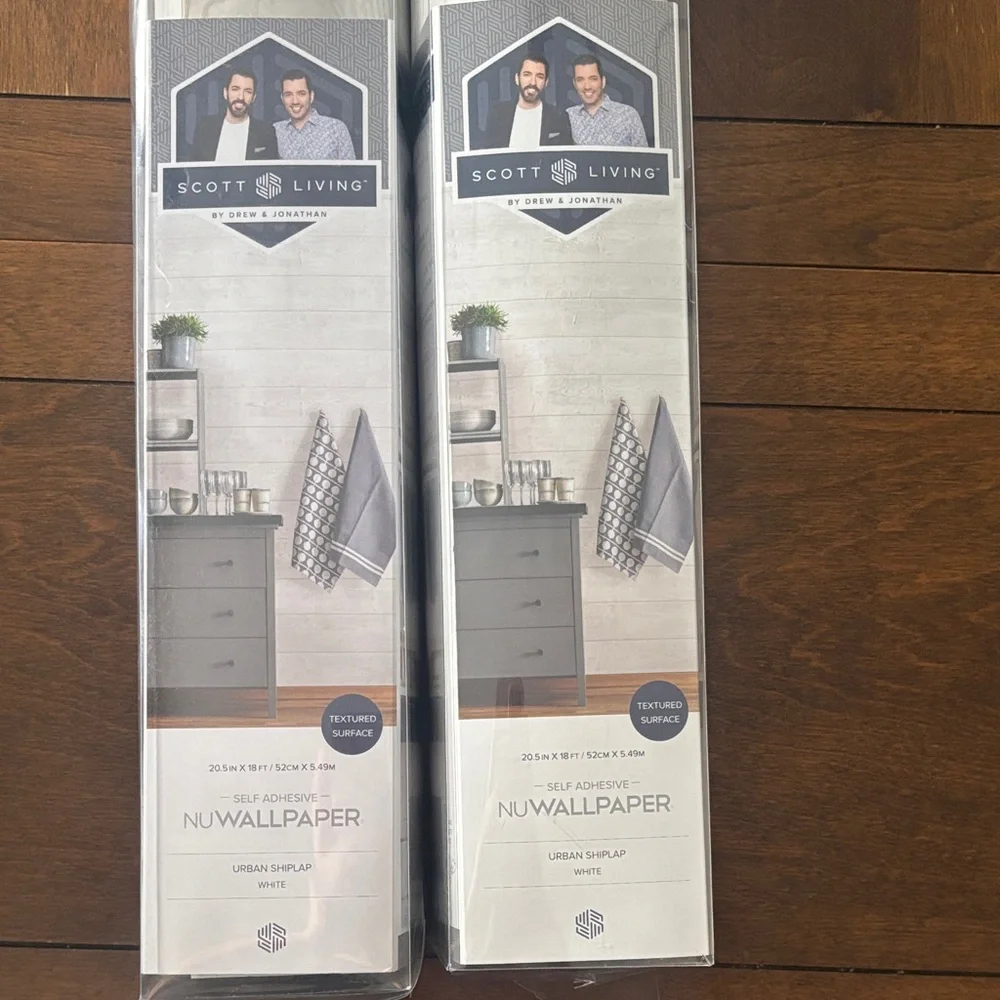 Scott Living Urban Shiplap White Wallpaper